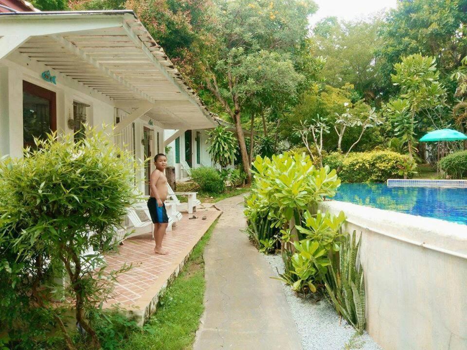Baanmontra Beach Resort - Bankrut Exterior foto