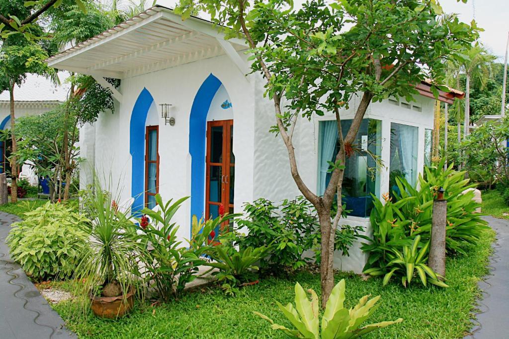 Baanmontra Beach Resort - Bankrut Zimmer foto